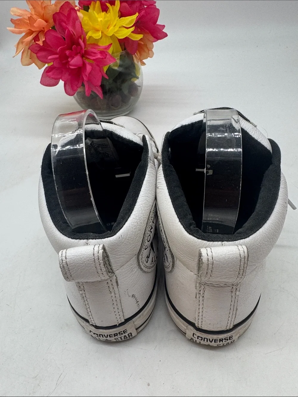 Converse Kids White Leather Mid Top Sneakers Size 5 CON10158
